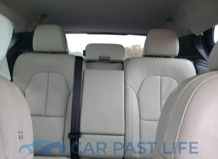 YV4162UK3M2574710# 10