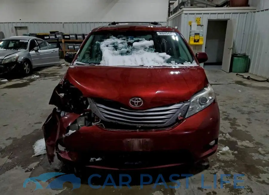 5TDYK3DCXGS752623# 5