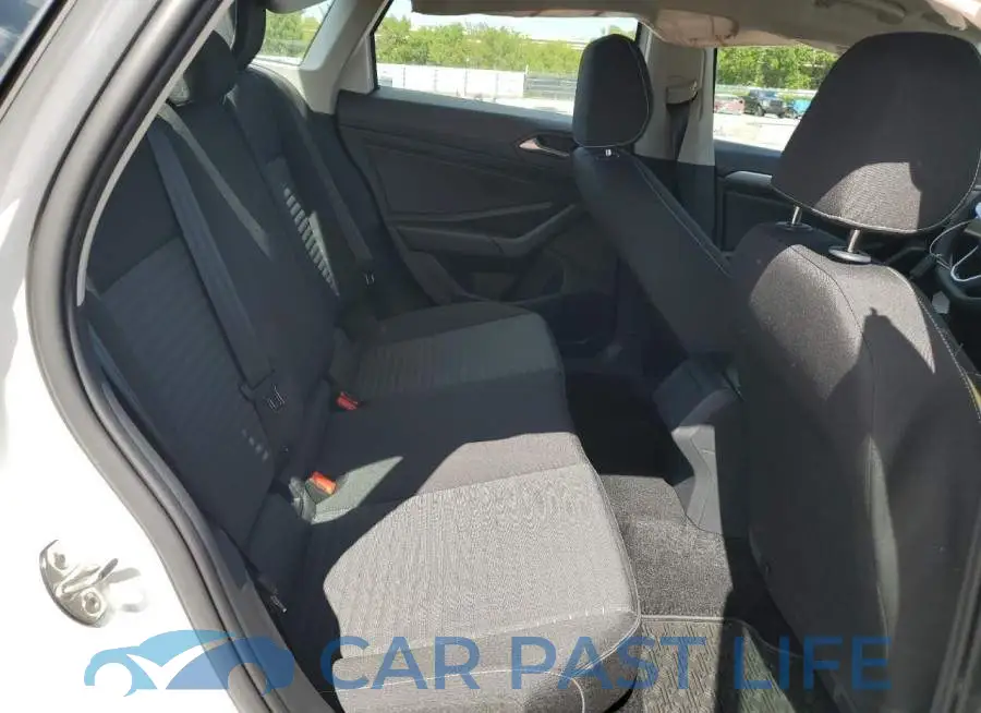 3VW5M7BU0PM017372# 10