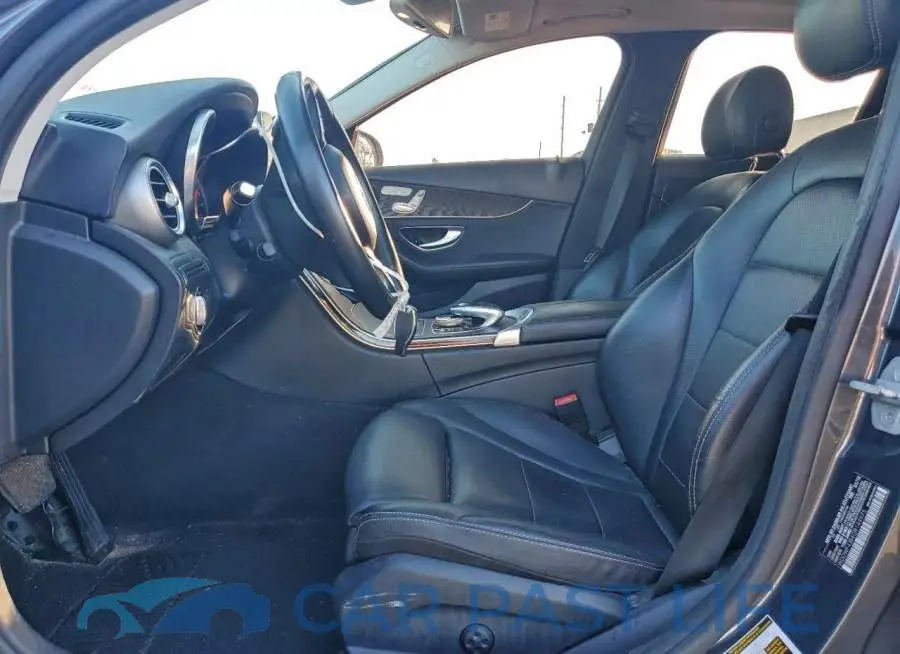 WDDWF4JB4GR149975# 7