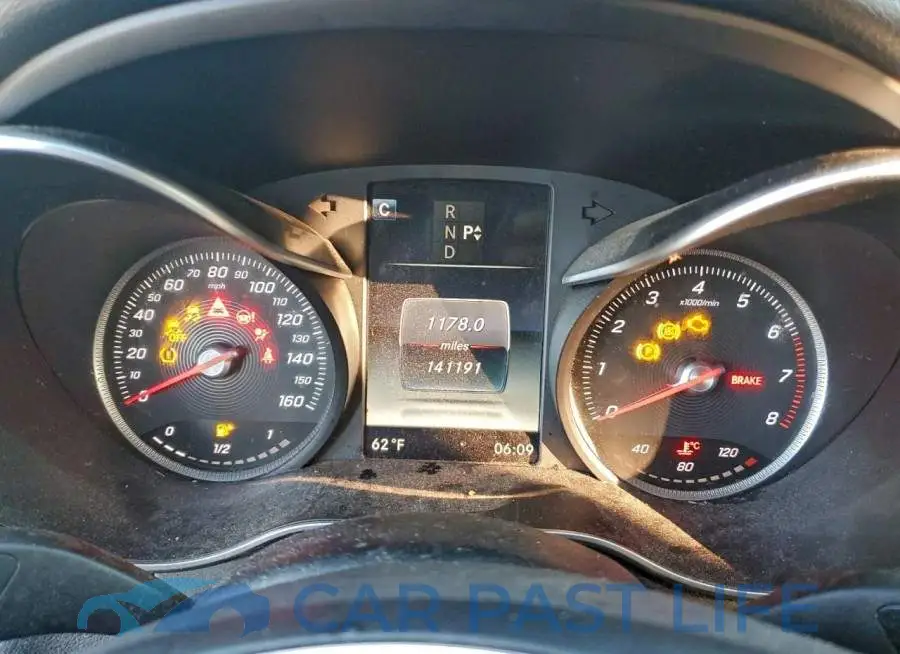 WDDWF4JB4GR149975# 9