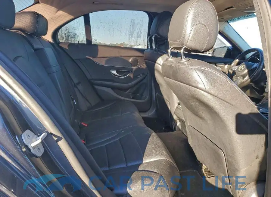 WDDWF4JB4GR149975# 10