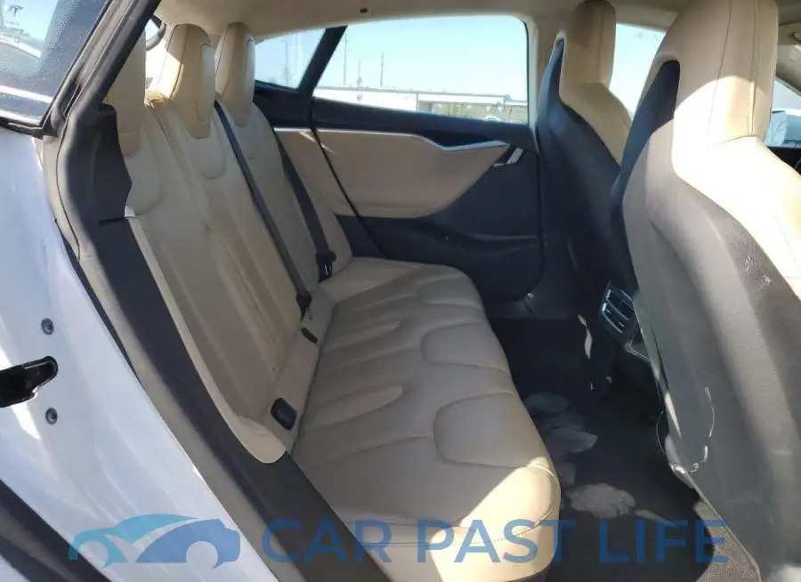 5YJSA1E22GF141783# 11