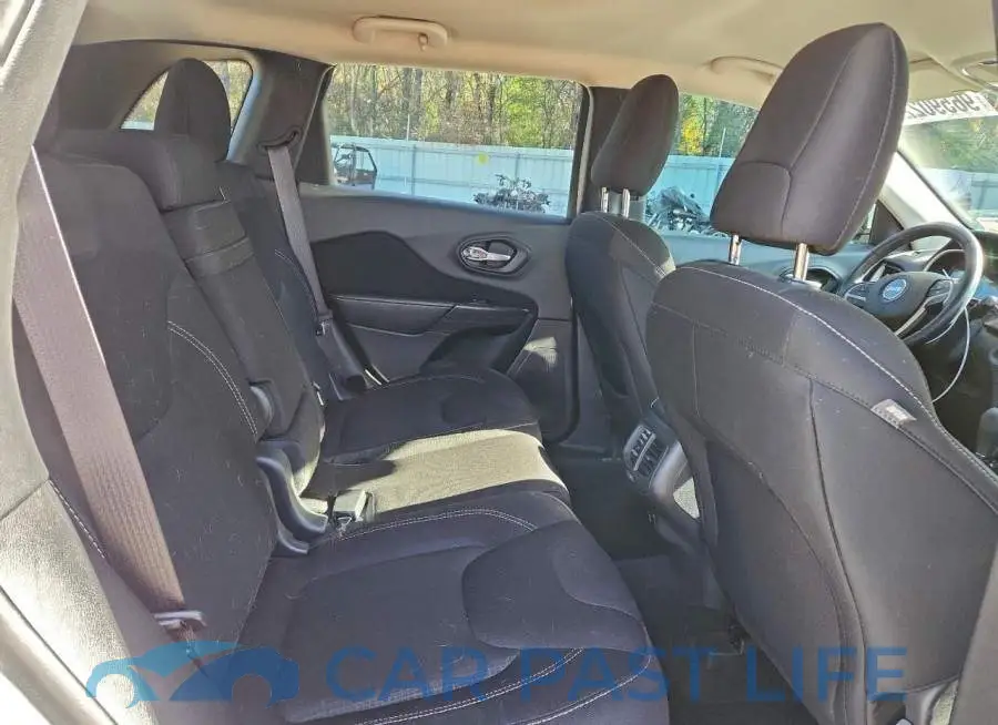 1C4PJMCB1GW221386# 11