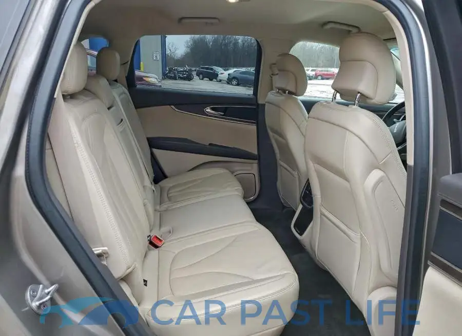 2LMPJ8KR7HBL14843# 11