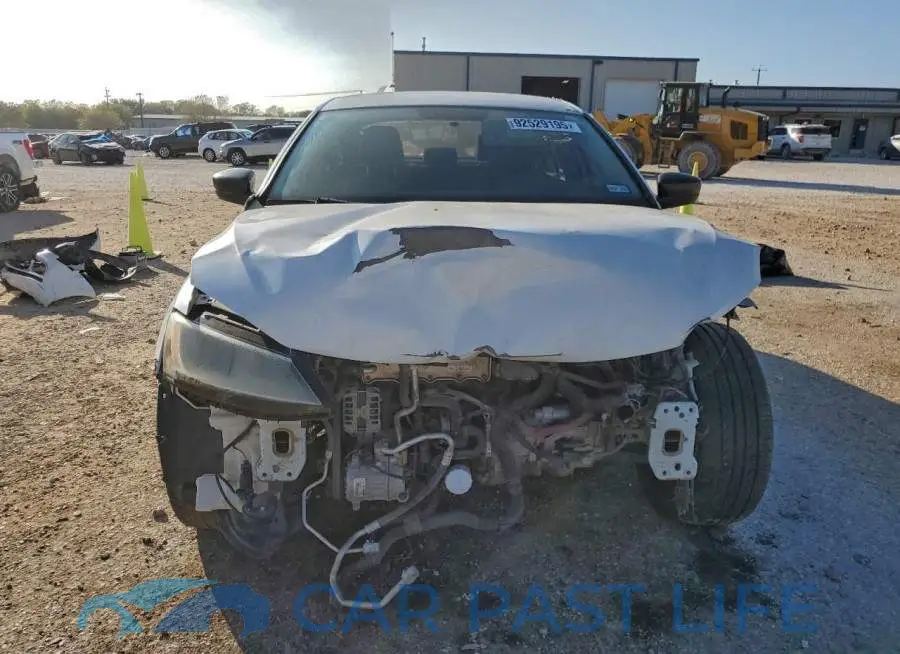 3VW167AJ0GM325609# 5