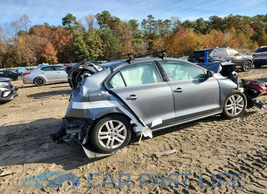 3VW2B7AJ9HM243637# 3