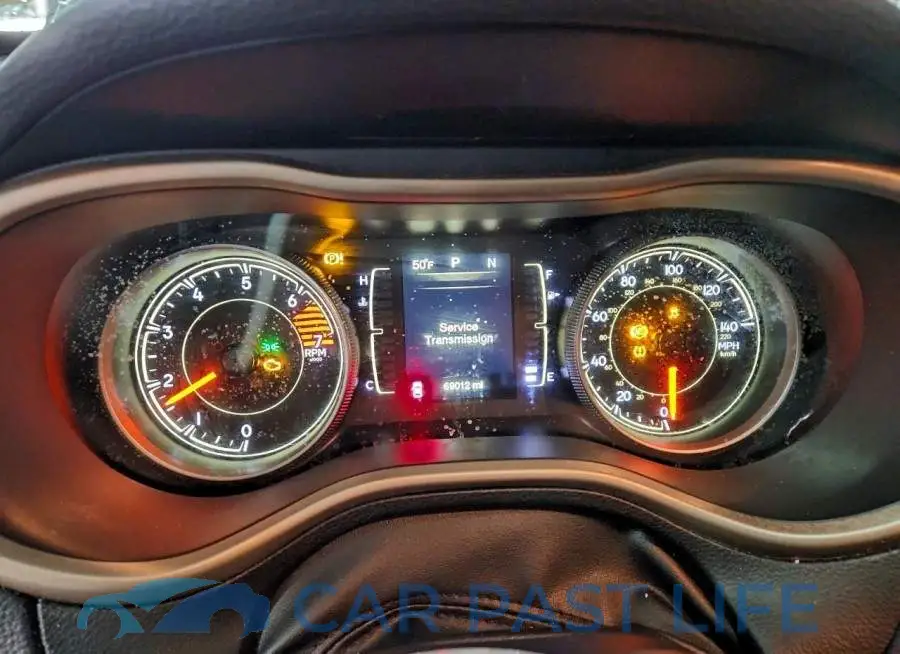 1C4PJLCB0GW370754# 9