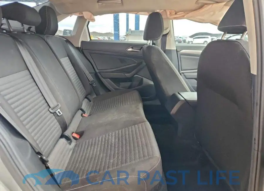 3VW5M7BU5RM094385# 10