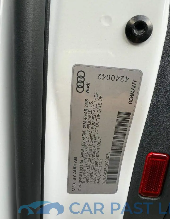 WAUC4CF55SA008255# 10