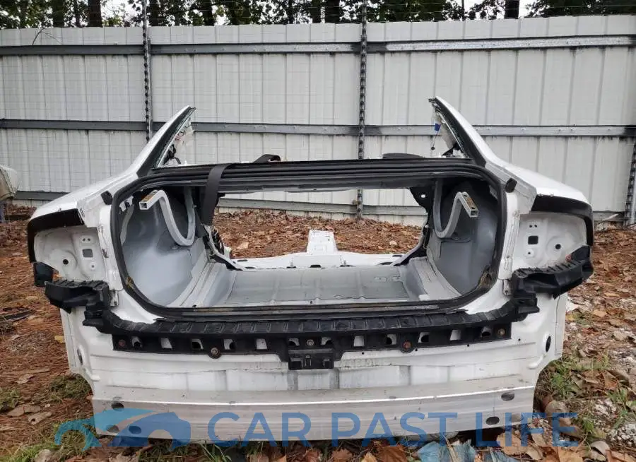 2C3CDXGJ2LH111646# 6