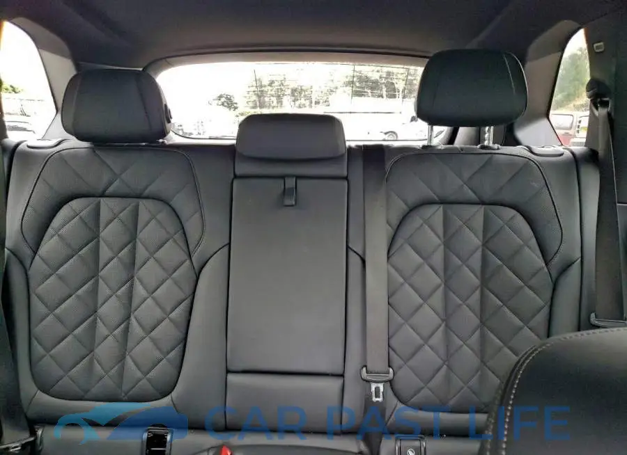 5UX13EU09R9V60951# 10