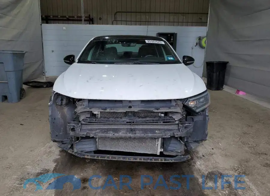 3VW5T7BU8KM152045# 5