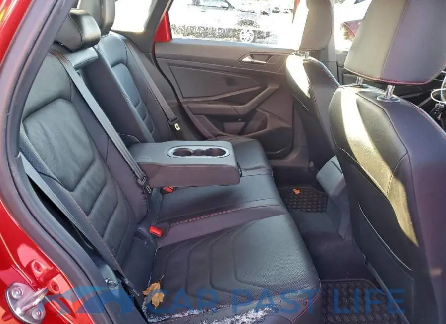3VW5T7BU8LM076408# 10