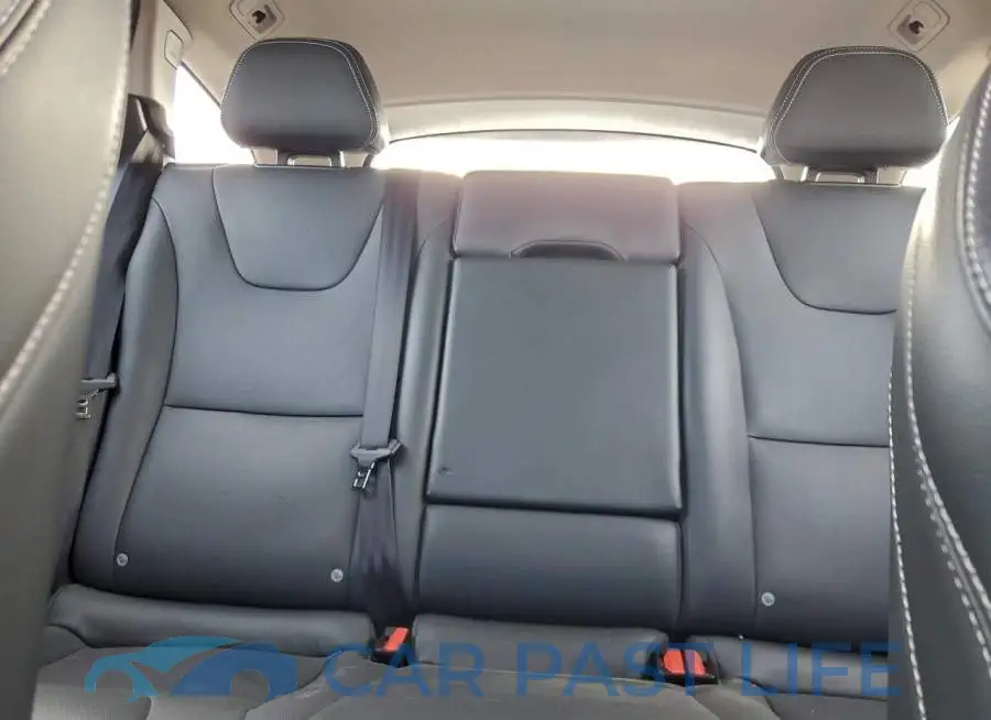 YV140MSLXJ2399497# 10