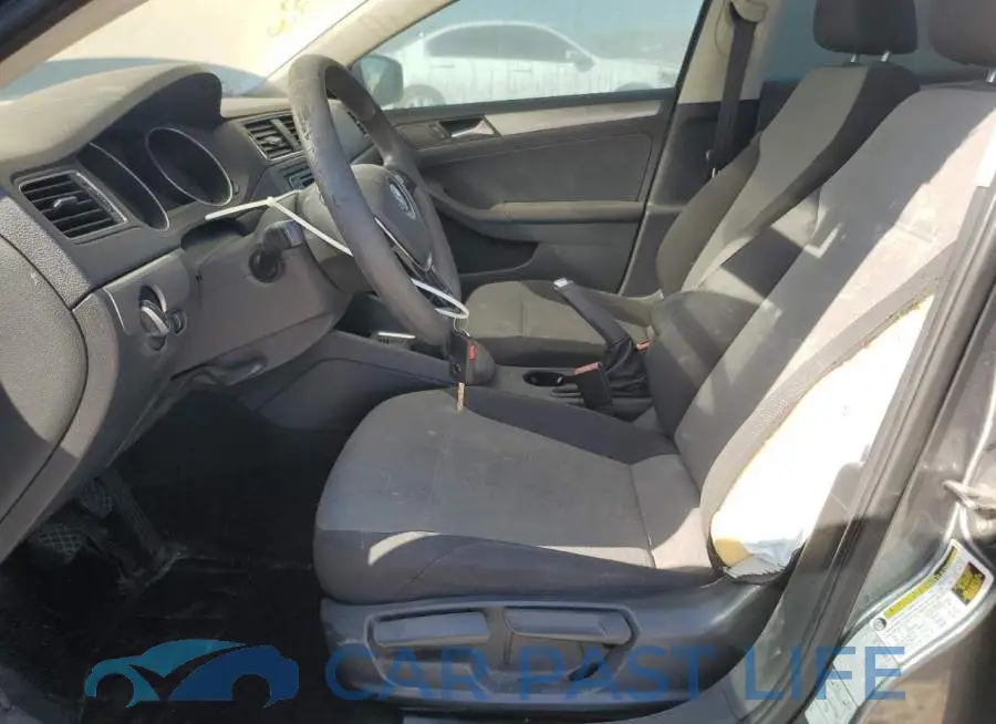 3VW167AJ9HM220715# 7