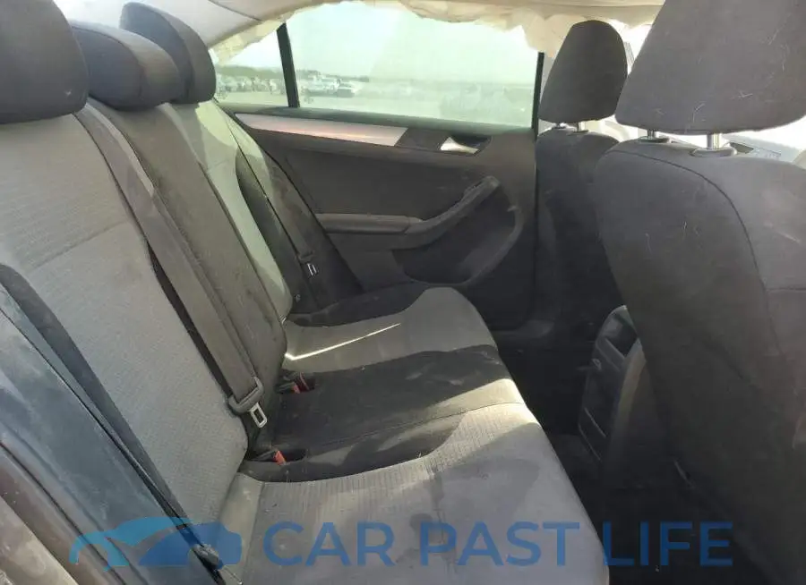 3VW167AJ9HM220715# 10