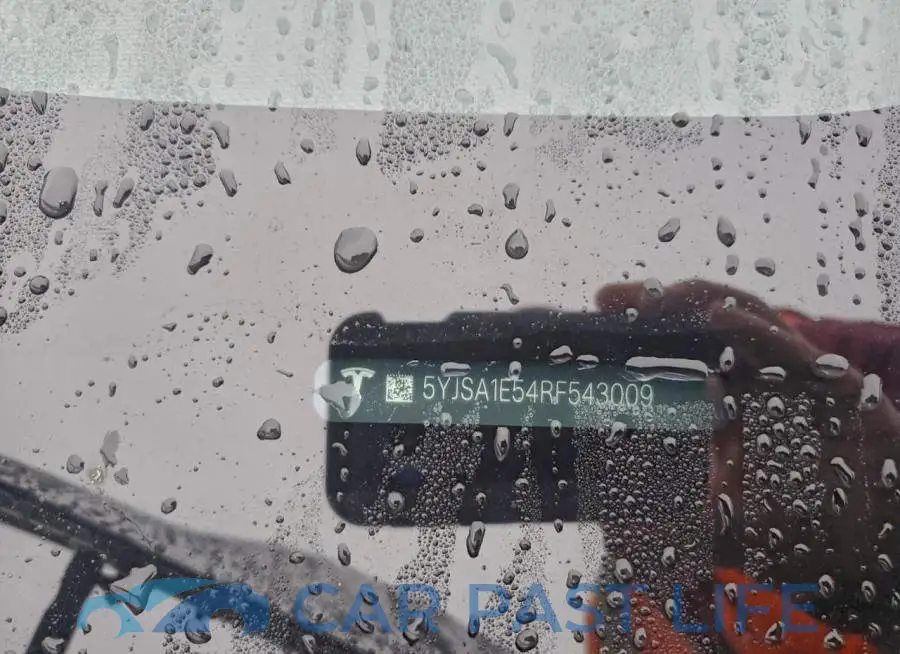 5YJSA1E54RF543009# 12