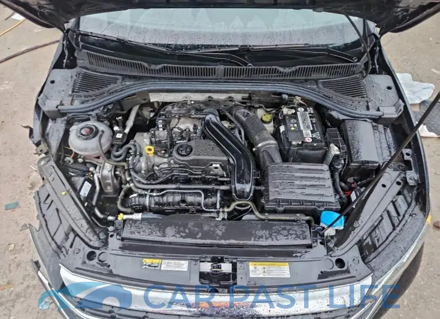3VW7M7BU1NM021677# 11