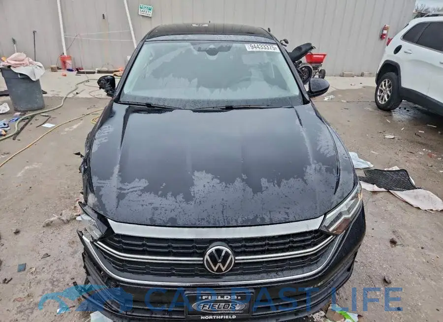 3VW7M7BU1NM021677# 5