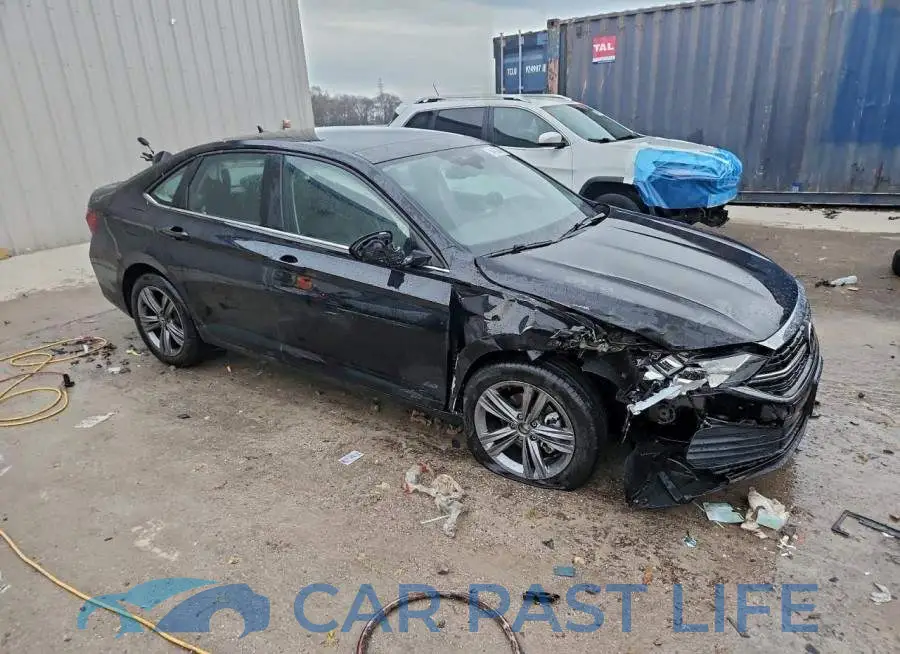 3VW7M7BU1NM021677# 4