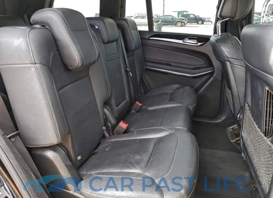 4JGDF7DE8HA851947# 11