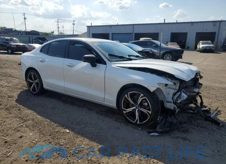 7JRL12GC2SG368892# 4