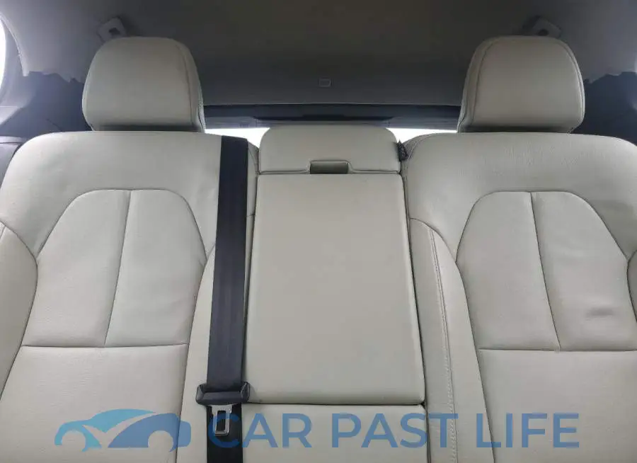 YV4AC2HK6K2055070# 10