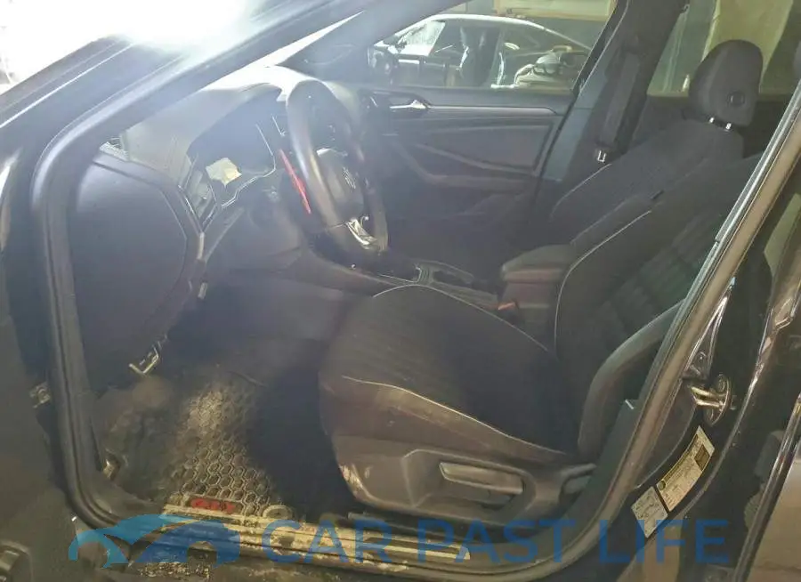3VW6T7BU1KM181858# 7