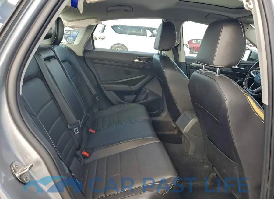 3VW7M7BU3NM001611# 10
