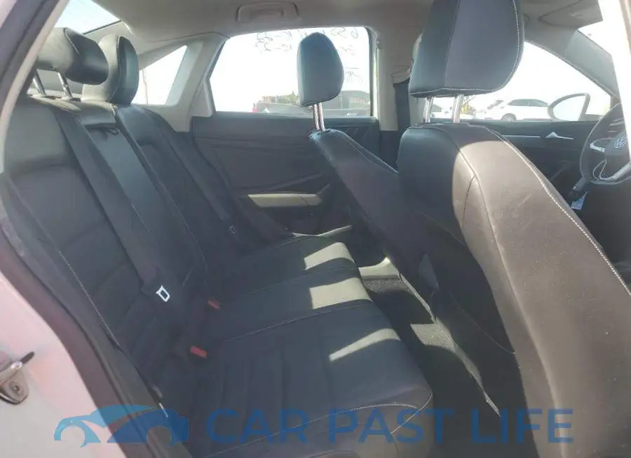 3VW7M7BU0NM015207# 10