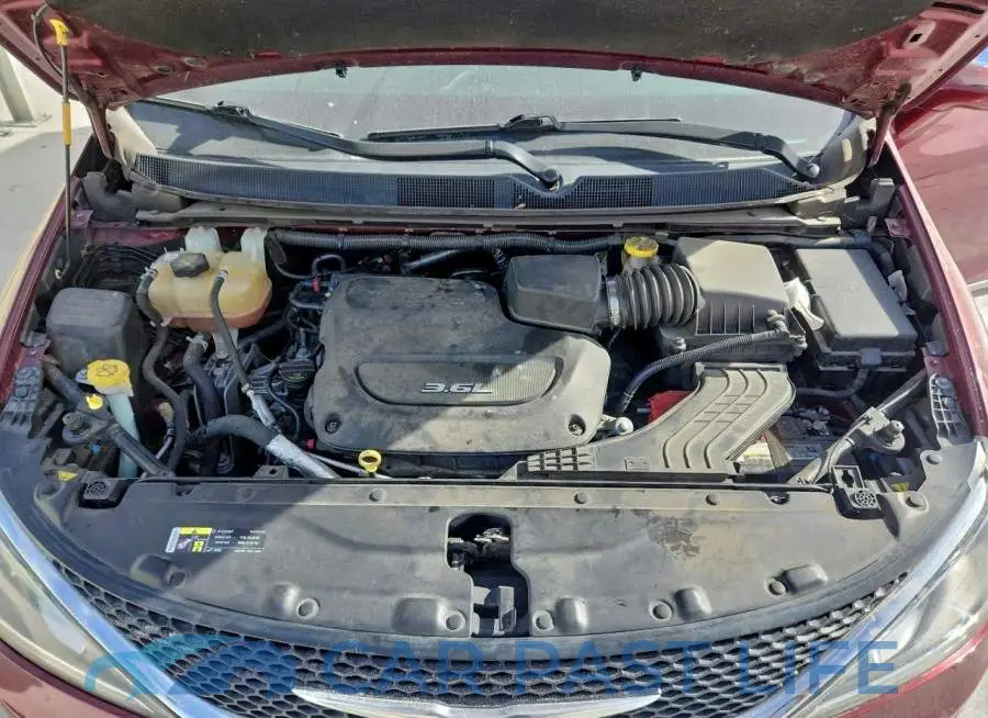 2C4RC1GGXHR620122# 12