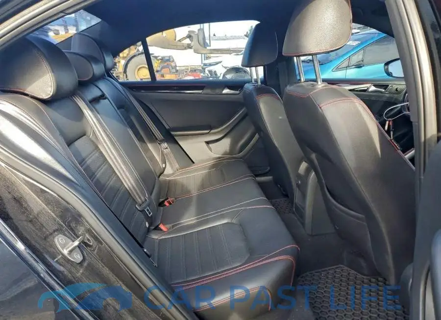 3VW4T7AJ2HM255330# 10