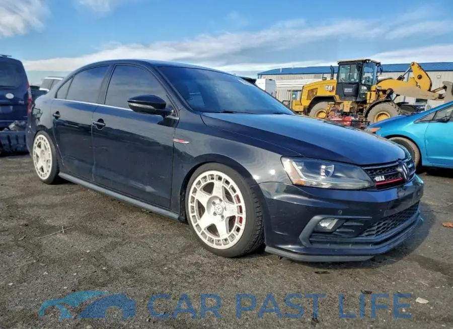 3VW4T7AJ2HM255330# 4