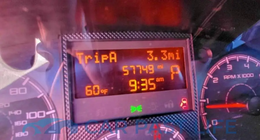 3C6TRVAG5KE526220# 8
