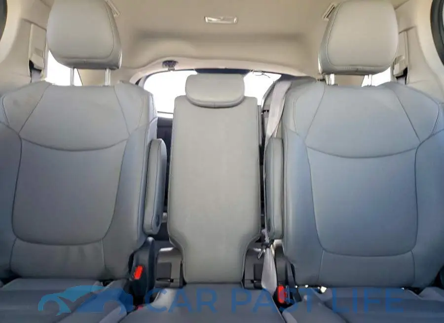 5TDYRKEC8RS199770# 10