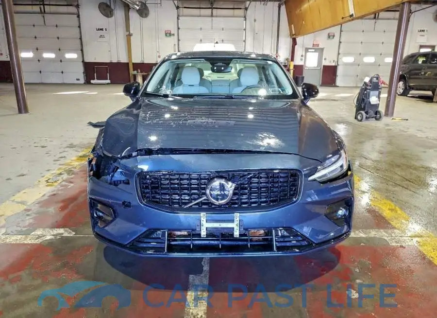 7JRL12GC3SG364527# 5