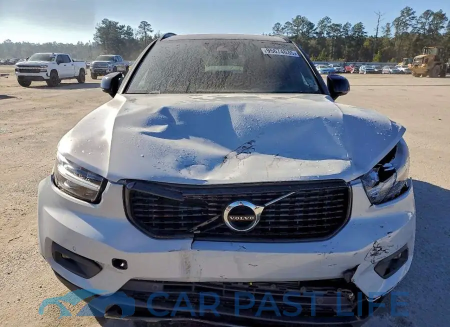 YV4162UM8L2344371# 5