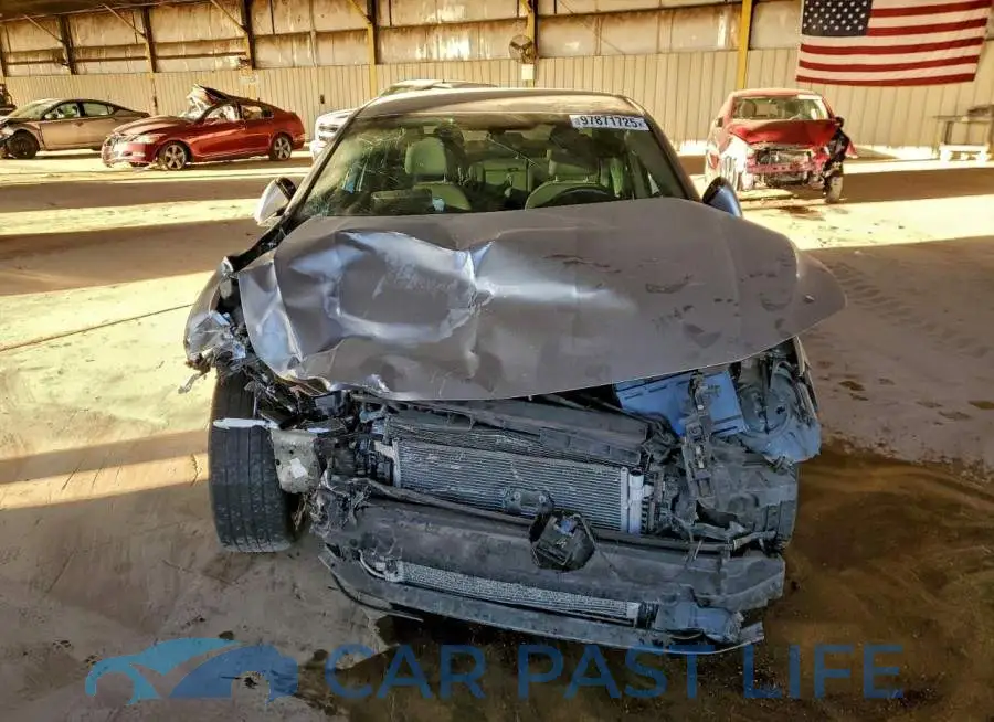 3VW5T7BU3LM036513# 5