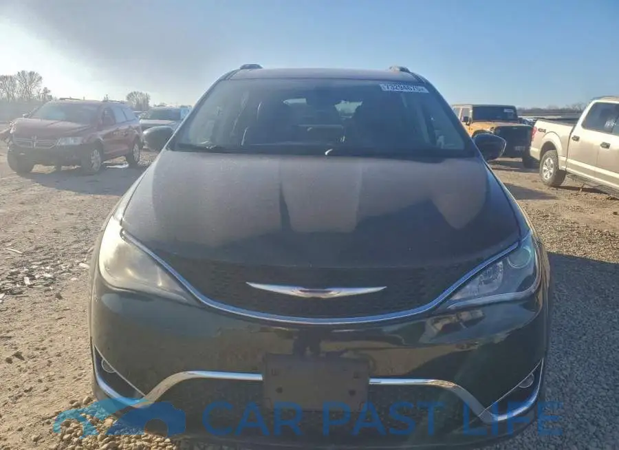 2C4RC1BG3HR526901# 5