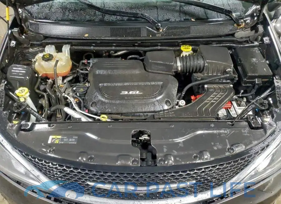 2C4RC1GG3JR112810# 11