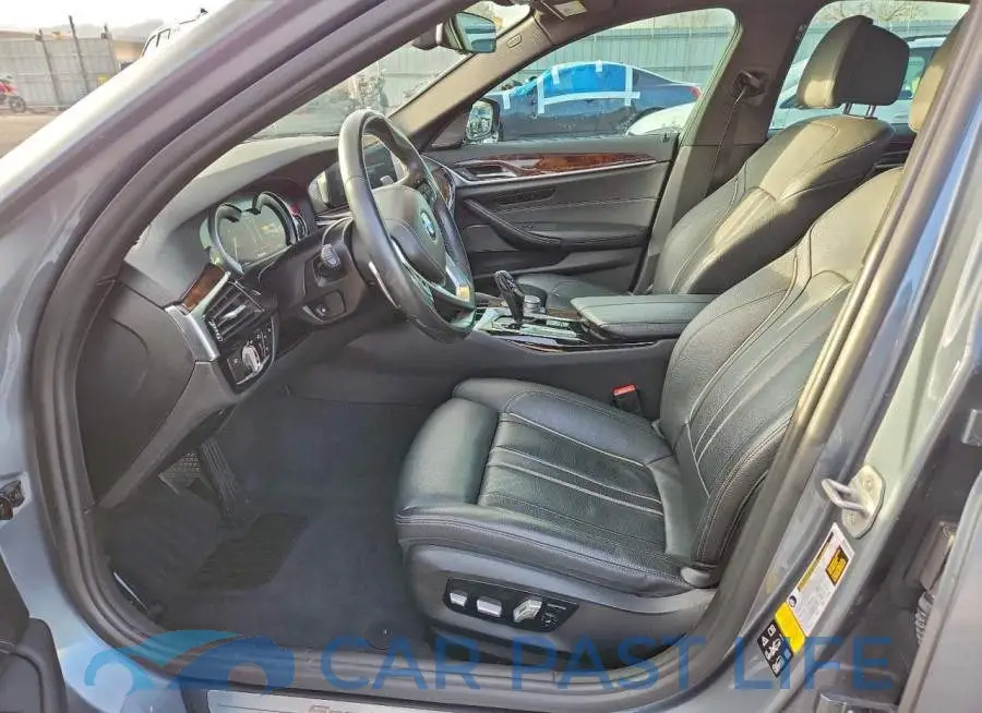 WBAJA7C30HG905869# 7