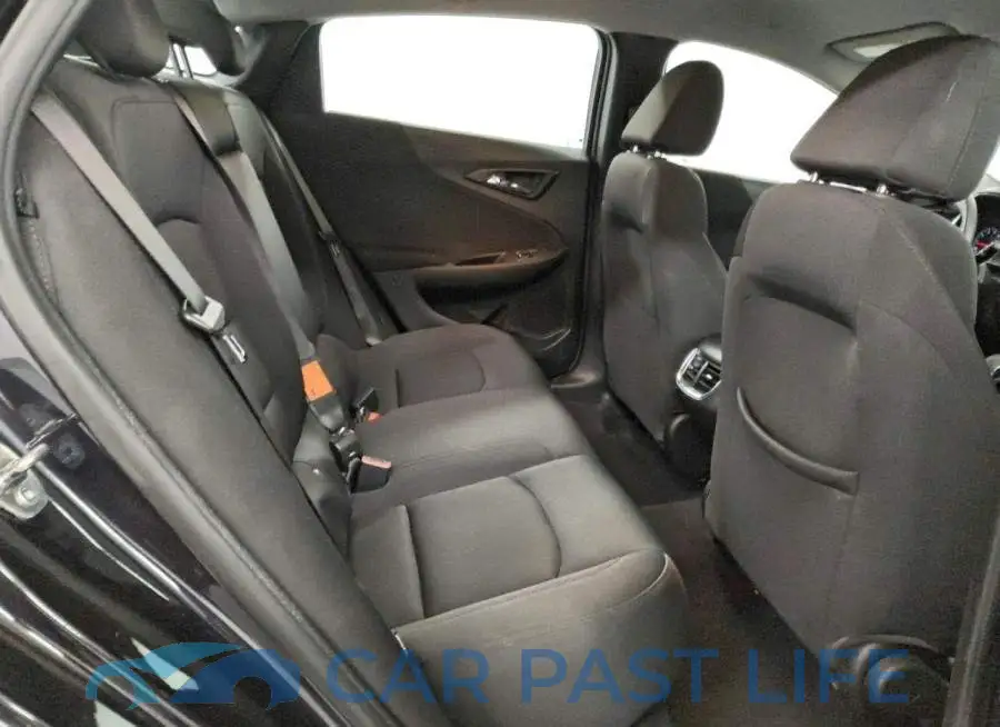 1G1ZD5ST9PF175704# 10