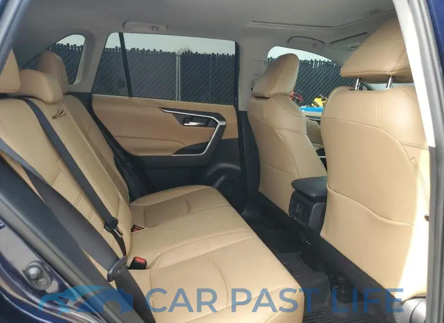 2T3C1RFV4MW174253# 11