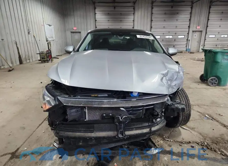 3VW7M7BU5NM031337# 5