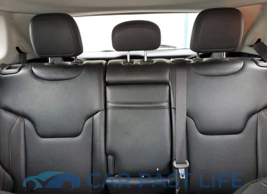 3C4NJDCB0LT138197# 10