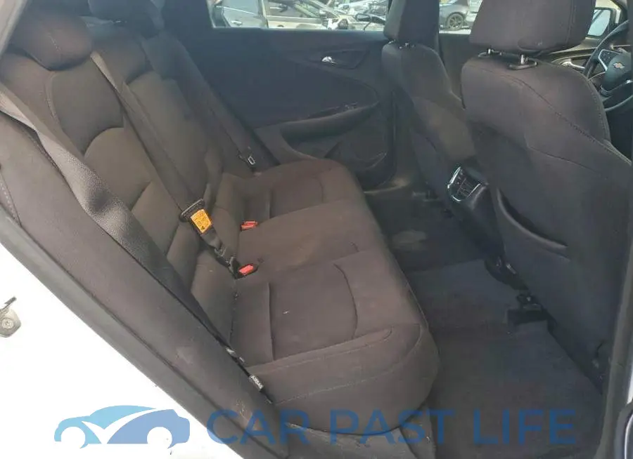 1G1ZD5ST3JF208638# 10
