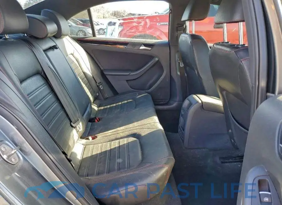 3VW4T7AJ0HM215876# 10