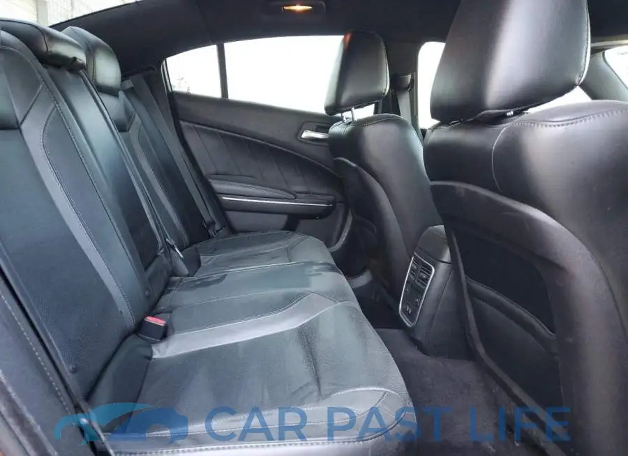 2C3CDXCT7JH152424# 10