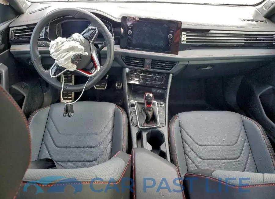 3VW2T7BU2SM008137# 8